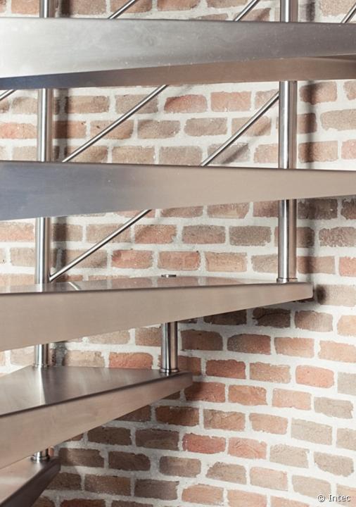 Escalier en Colimaon - Marches en inox