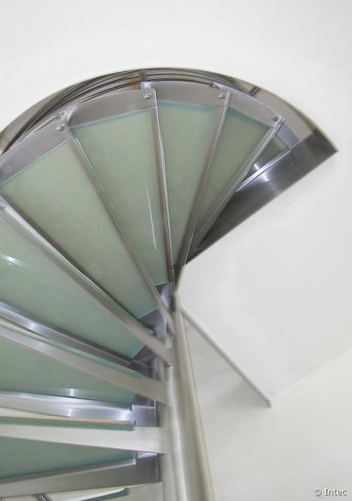 Escalier en Colimaon - Marches en verre'